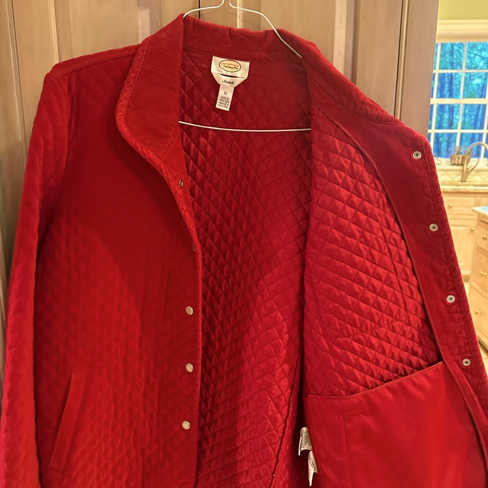 Beautiful high quality Talbots jacket 96%polyester 4%spandex. Corduroy collar
